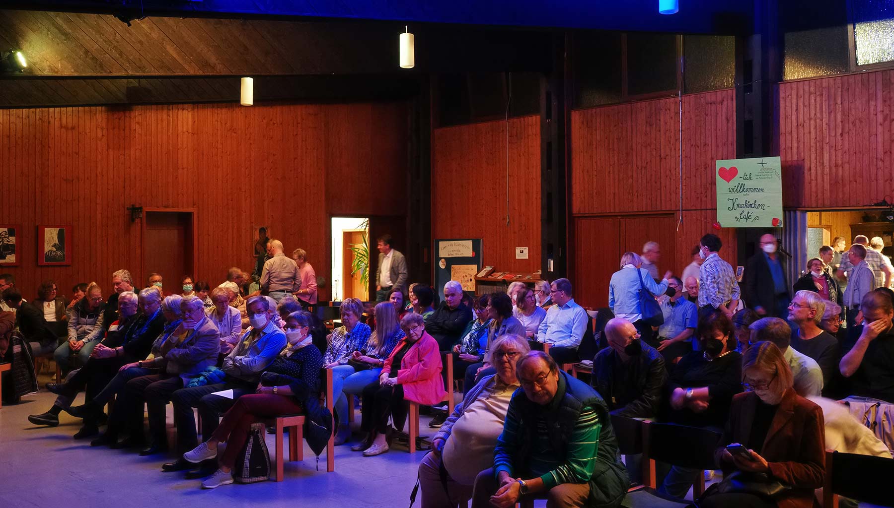Das Publikum beim Kulturabend in der Kreuzkirche (Foto: Johanna Ohlig)