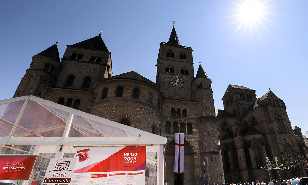 Die Heilig-Rock-Tage rund um den Trierer Dom bieten auch in diesem Jahr wieder ein umfangreiches Programm. (Foto: © Simone Bastreri/Bistum Trier)