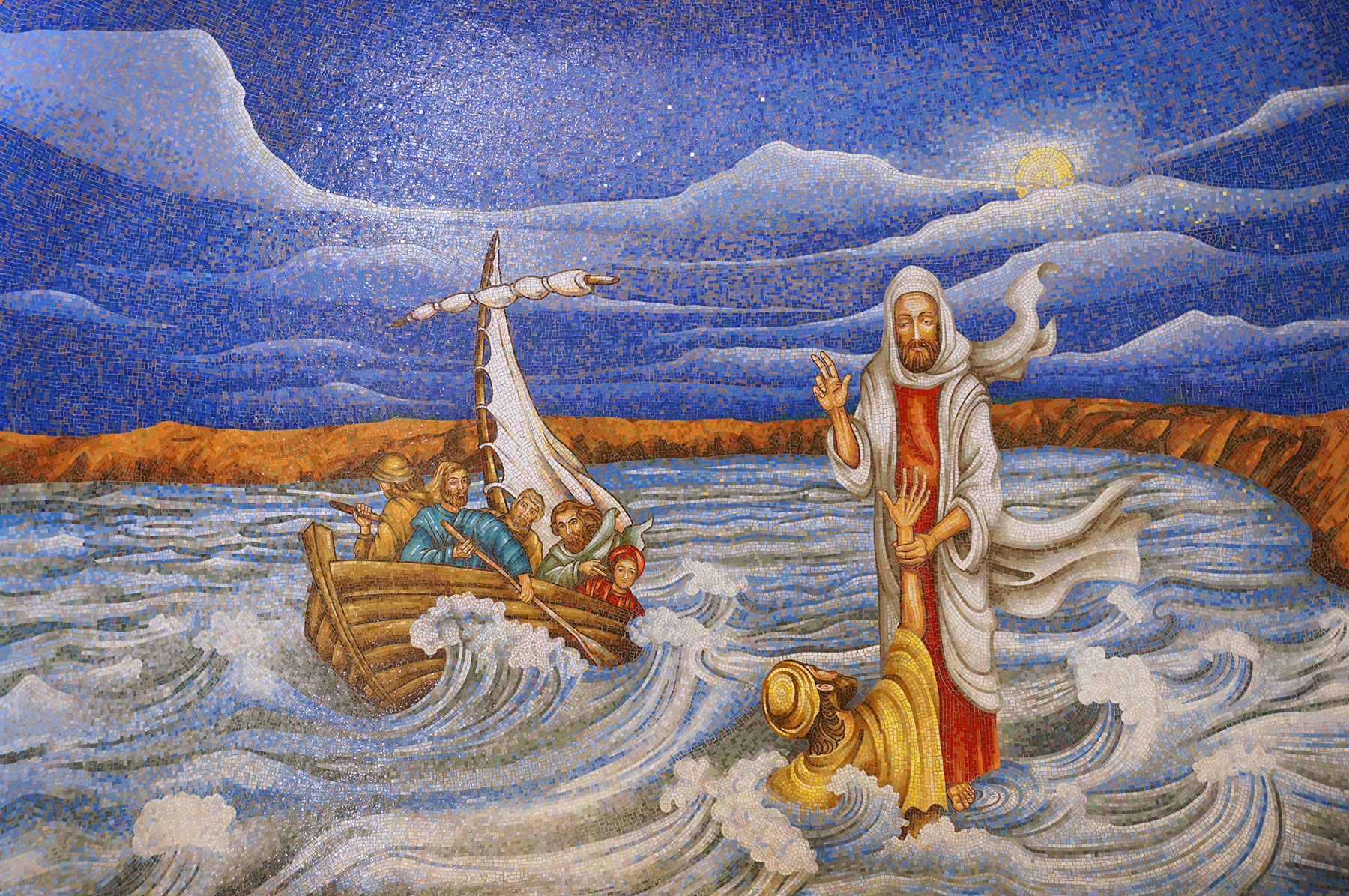Jesus sagte: „Komm!“ Da stieg Petrus aus dem Boot und ging über das Wasser auf Jesus zu. – Mosaik in einer Seitenkapelle in der Kirche Duc in Altum in Mygdal, dem Wohnort Maria Magdalenas, am See Genezareth, Israel (Foto: Brehm)