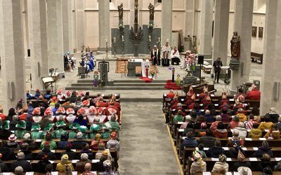 „Alle unner einer Kapp“ – närrischer Gottesdienst ein voller Erfolg