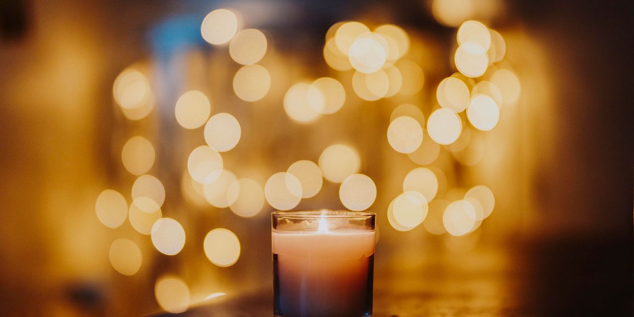 Ein Licht scheint in der Finsternis