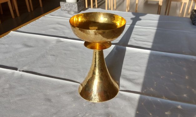 Neuer Kelch in Urbar